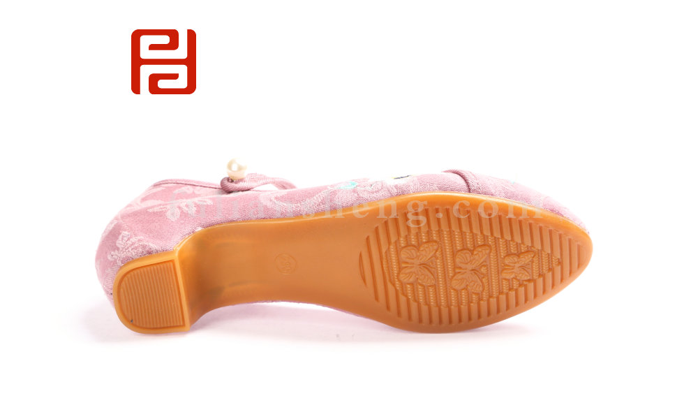 國潮有福 福連升2020春時尚中跟民族風繡花女單鞋圖片