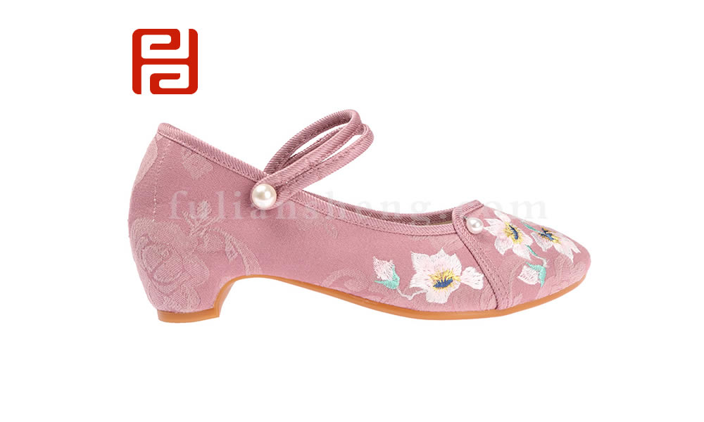 福連升休閑刺繡女鞋玉蘭花繡花透氣輕便軟底夏款北京布鞋圖片