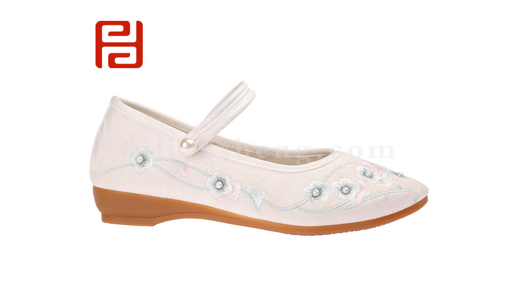 福連升老北京布鞋時(shí)尚尖頭民族風(fēng)繡花鞋女鞋圖片