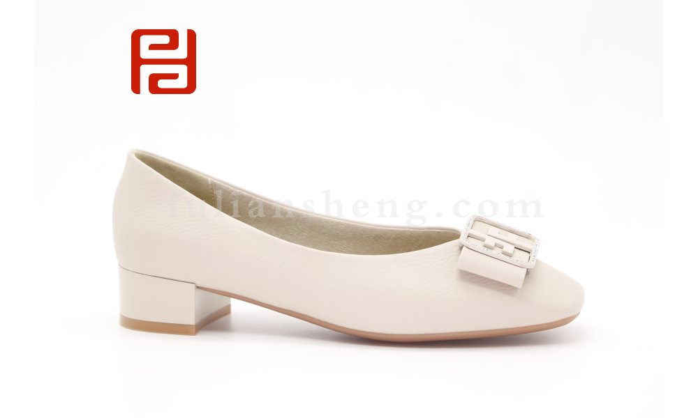 百搭時尚秋季單鞋女休閑小香風(fēng)方頭淺口女鞋棉麻舒適圖片