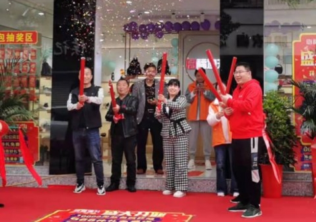賀：福連升品牌河南新鄉(xiāng)長(zhǎng)垣老北京布鞋店正式開業(yè)！